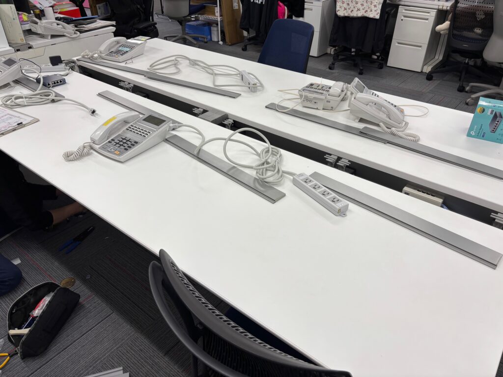 オフィス移転に伴うLAN・電話配線の施工状況